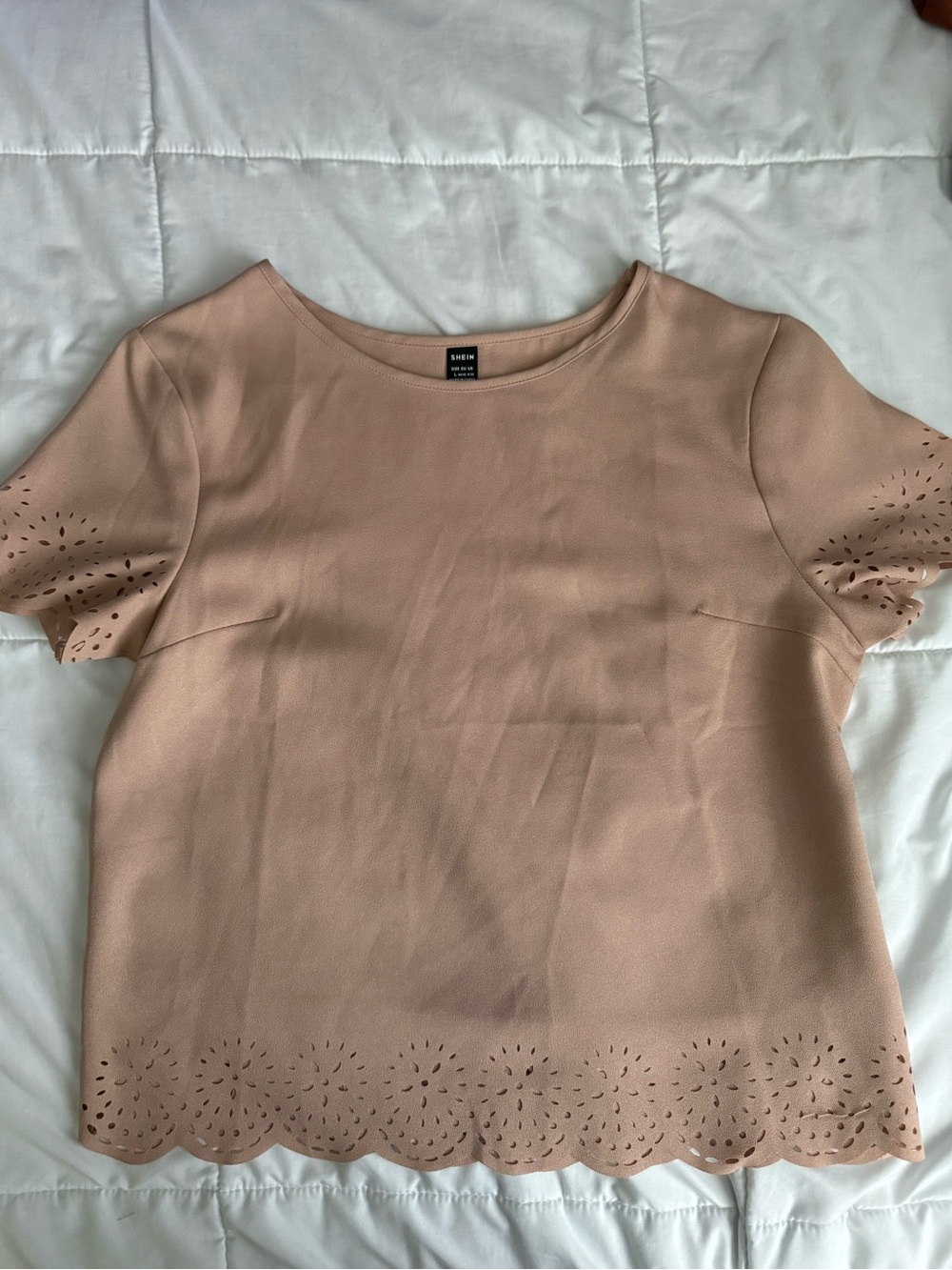 SHEIN Blush Pink Scalloped Laser-Cut Short Sleeve Top